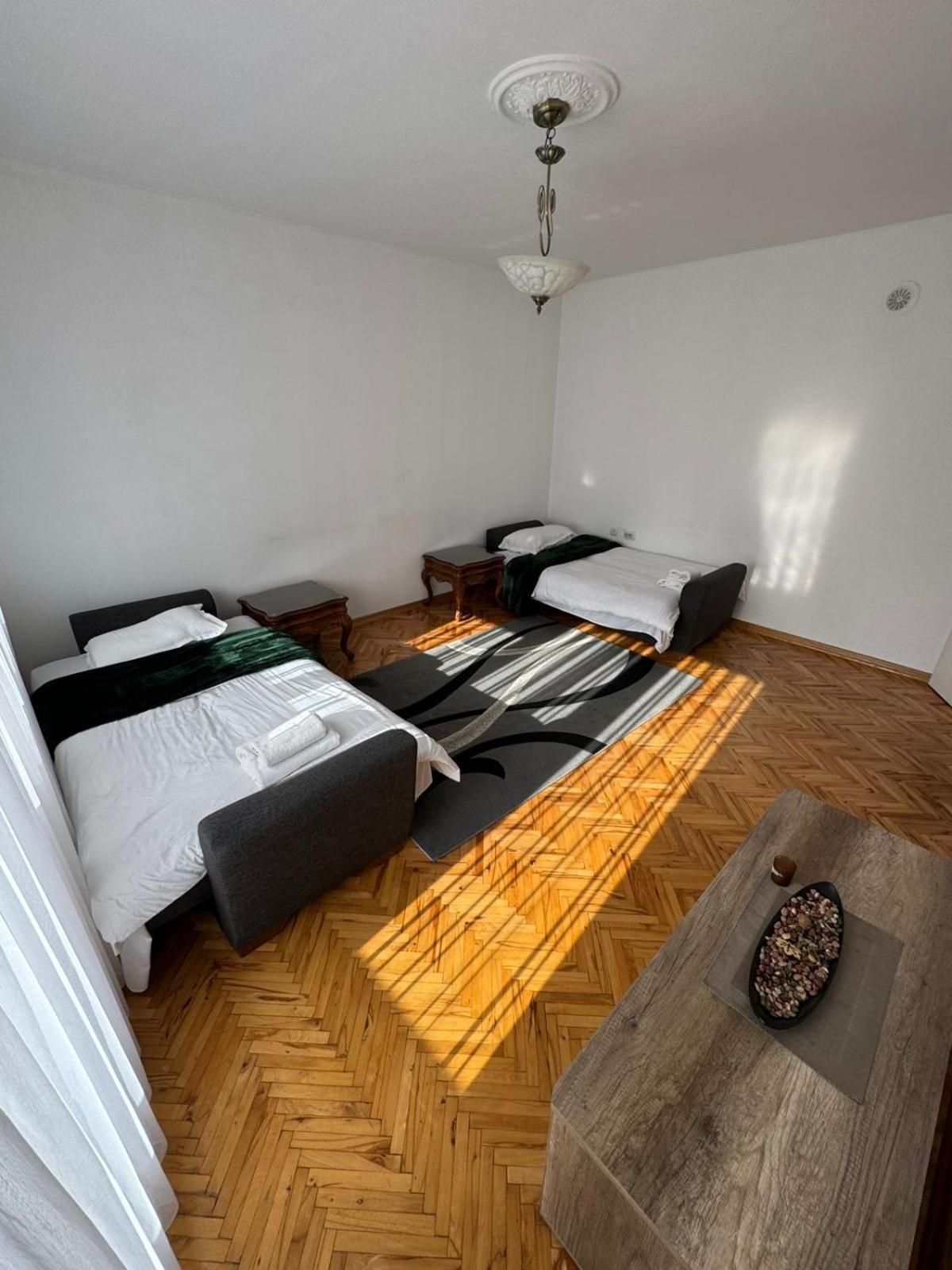 Green Apartments Prishtina พริสตีนา ภายนอก รูปภาพ